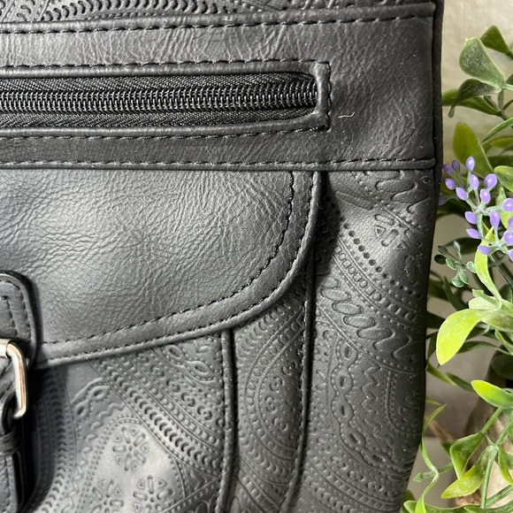 MultiSac Crossbody Bag Purse Black Textured Vinyl Medium Pockets Zipper Boho - Picture 13 of 13